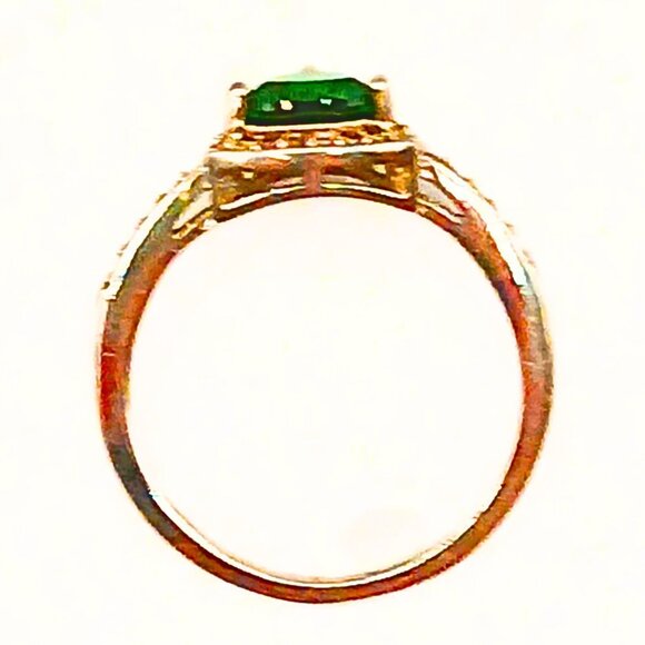 Women's Green Tourmaline Cubic Zirconia Silver Plated Ring Size 9 Elegant - Picture 8 of 9